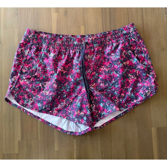 Columbia Pants - Columbia Sandy River Shorts Womens Large Pink Blue Camo Floral Hiking XL2827